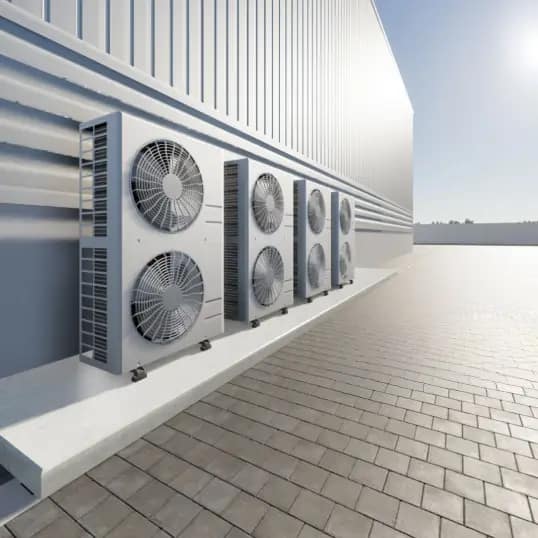 "Installation de climatisation HVAC sur un bâtiment industriel, optimisant le confort thermique." HVAC Tanger, Maroc oceansfacilities